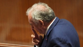 法國總理貝魯領導的政府未通過國民議會信任投票