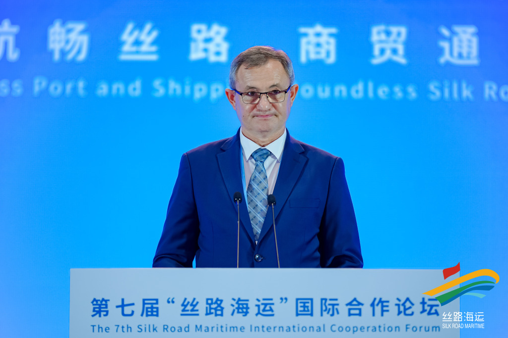 ​“丝路海运”开行超2万艘次，集装箱吞吐量突破2400万标箱