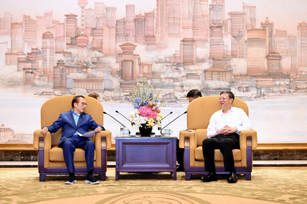 陈吉宁分别会见新加坡淡马锡林文兴张志贤和丰隆集团郭令明