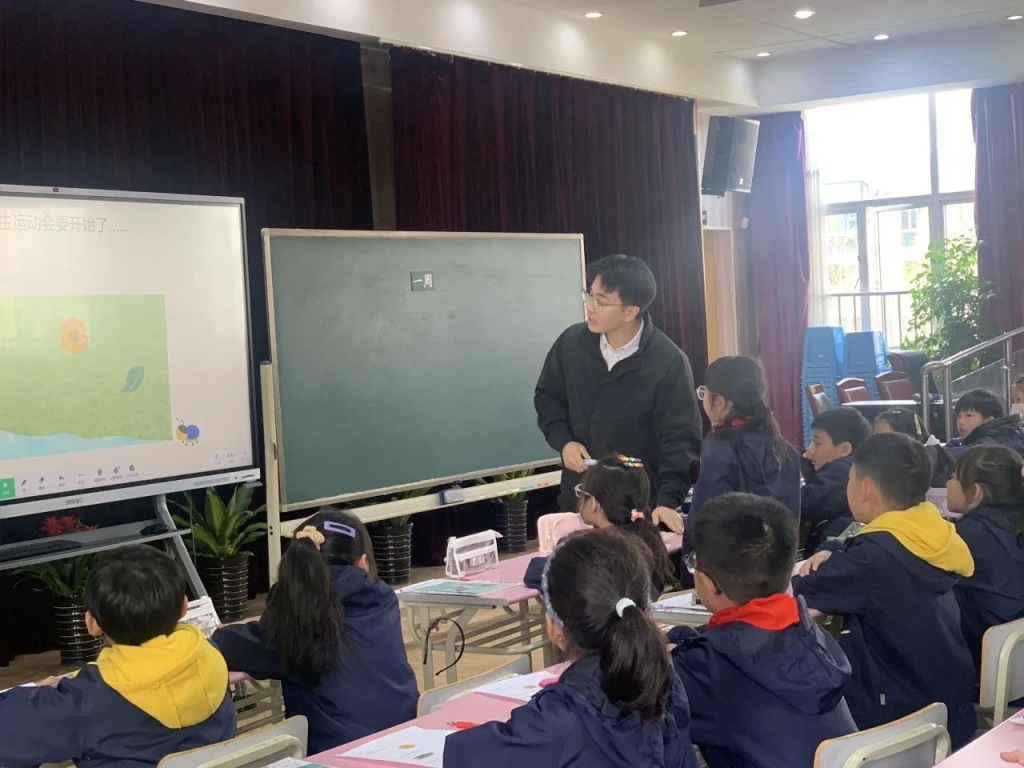 青春遇见讲台｜裸辞追寻“教师梦”，一名“95后”的选择