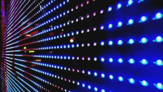 全球面板市場，2025上半年中國占比首次超過50%