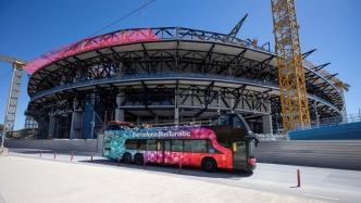 “回家”为何这么难？新诺坎普首秀再推迟让巴萨损失惨重