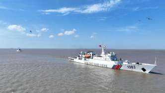 中国海警舰艇编队起航赴北太平洋开展公海渔业执法巡航