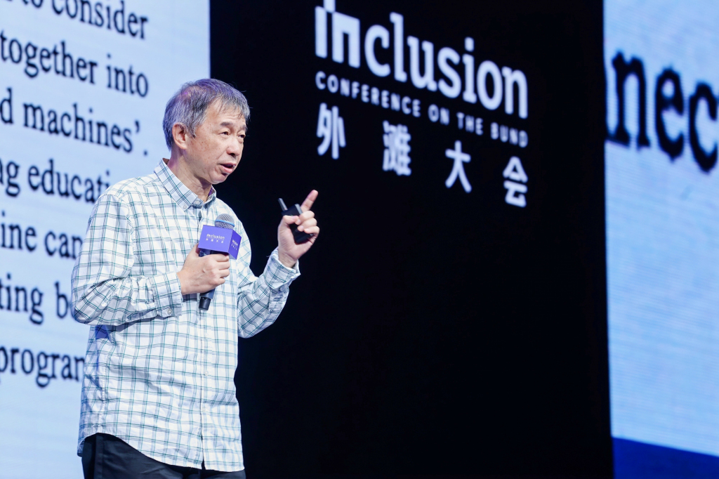王坚：人工智能绝对不是只用在手机、电脑上，不应该缺失太空