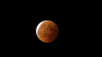 血月真的會(huì)對(duì)人體產(chǎn)生影響嗎？這種罕見的天文現(xiàn)象究竟有何秘密？