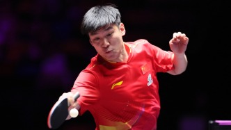 替補黑馬一飛沖天！薛飛橫掃張本智和，日乒集體一輪游