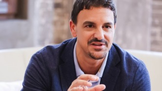 專訪全球CEO Alain Villard：斯沃琪與藝術(shù)的“愛情故事”何以愈演愈烈？