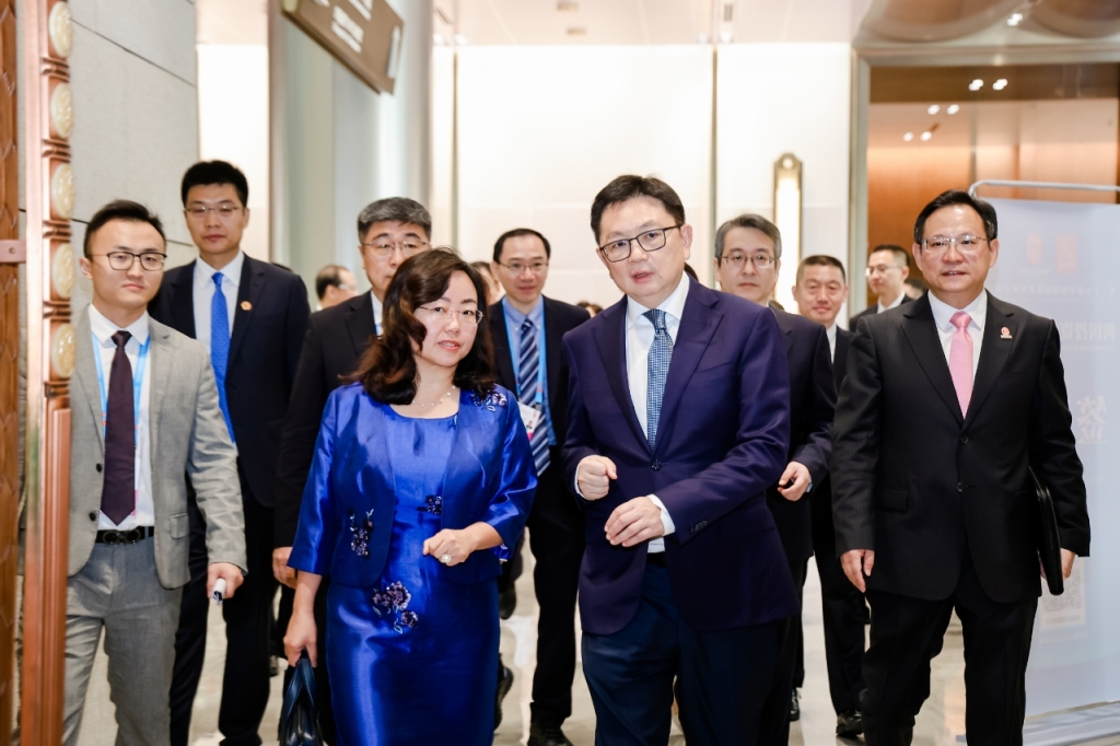 《2025年世界投资报告》中文版发布，中国数字投资展现新动能