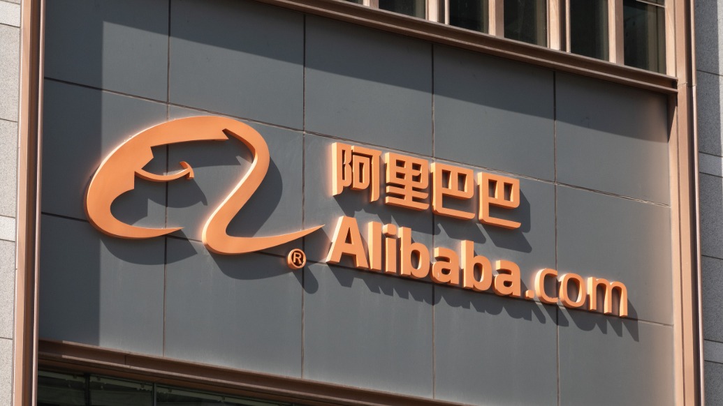 训练成本大降超九成！阿里开源下一代基础模型架构，引入混合注意力机制