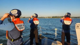 一名韓國(guó)海警隊(duì)員為救被困中國(guó)老人犧牲，年僅34歲