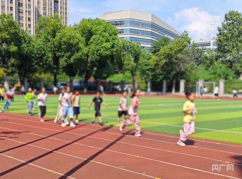 马上评｜班上有个“多动症”孩子，怎么办？