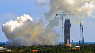 我国新一代载人运载火箭长征十号第二次系留点火试验取得圆满成功