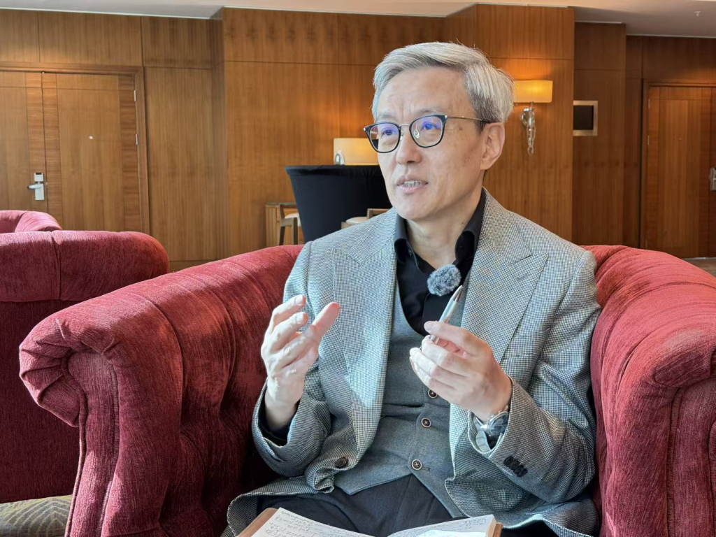 亚信智库论坛丨专访陈东晓：不能因亚信暂时解决不了某些冲突就否定其价值