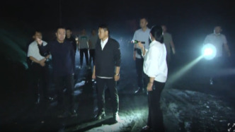 山西陽(yáng)泉市長(zhǎng)凌晨暗訪：責(zé)令一施工單位立即停工治理?yè)P(yáng)塵