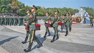 为什么要以最高礼遇迎接英雄？人民日报：忠魂不泯，浩气长存