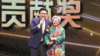 “国民奶奶”陈奇去世，她曾说有两条原则支撑她度过一生