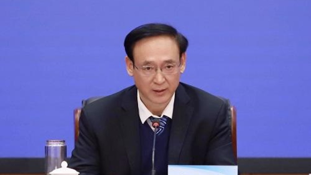 31歲當(dāng)縣長，正廳級張國偉主動投案