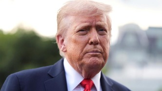 特朗普稱必要時(shí)將宣布全國(guó)進(jìn)入緊急狀態(tài)