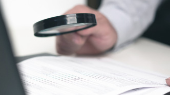 “靠金融吃金融”，原海南省联社理事长利光秘被开除党籍