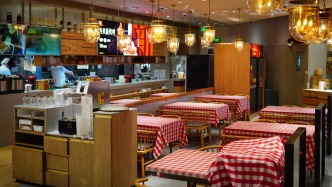 风波后西贝门店：员工称承受不少压力，周末客流下降三四成