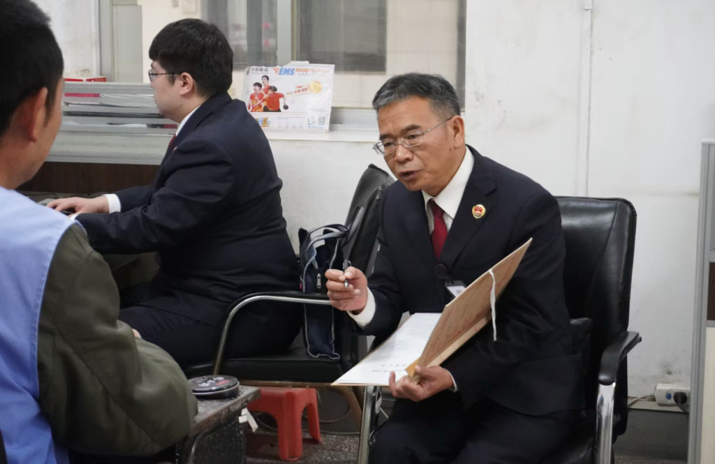 在押盗窃惯犯隐匿真实身份引怀疑，检察机关抽丝剥茧发现24年前命案逃犯