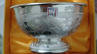 银制品能治病？泸沽湖“买银被骗”频发连遭投诉，盐源县回复未提及管理