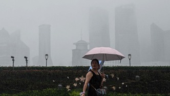 上海“冰雹黃+高溫橙+暴雨藍+雷電黃+大風黃”五預(yù)警高掛