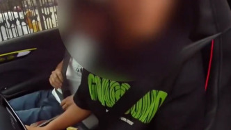 男子無證駕駛被查，為了逃避處罰連自己姓名都“記不清”