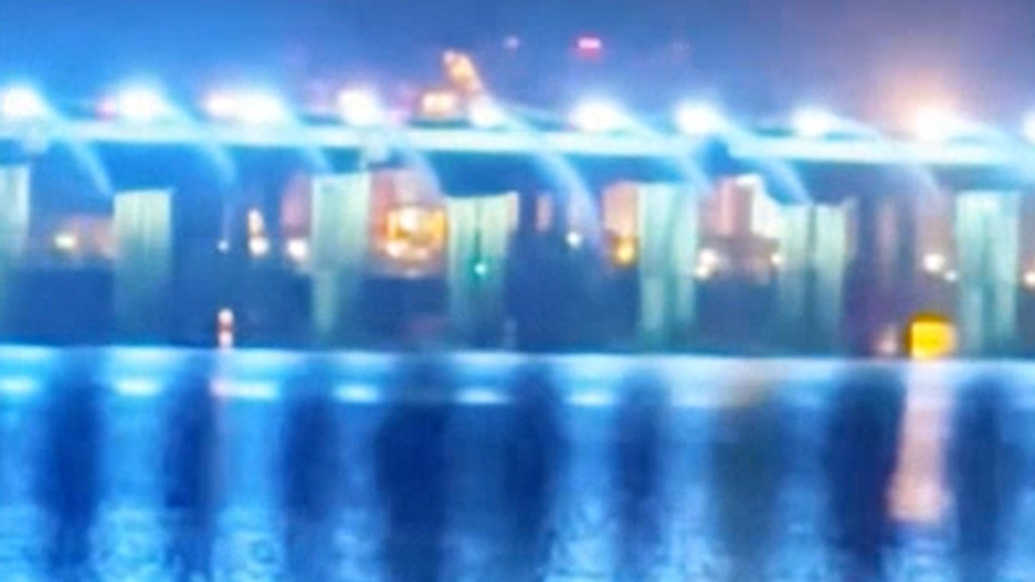 深圳一處海水噴泉噴上高速公路：已暫停開放，施工方正在整改