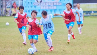 這個(gè)夏天，這些追風(fēng)女孩因足球而綻放