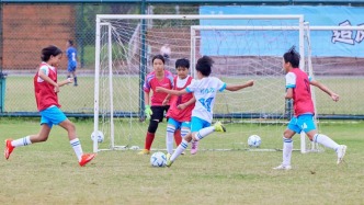 深一度｜他們?yōu)猷l(xiāng)村足球女孩撐起一片天