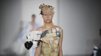 一位江西男生做的裙子，全球僅15件，女明星們搶著穿