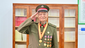 94歲抗戰老兵回憶戰友在面前犧牲：祖國強大了，但不能忘記過去