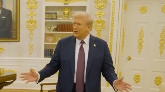 特朗普大秀办公室24K金：金光闪闪，这多好看！