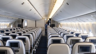 飛機(jī)“里程兌換選座”“付費(fèi)選座”合理嗎？專家解讀