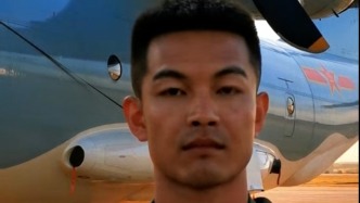 駕駛運(yùn)-9運(yùn)輸機(jī)什么感覺？00后飛行員：很舒服，有挑戰(zhàn)性