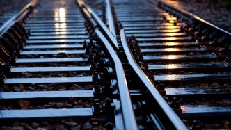 國鐵南寧局：受臺風(fēng)“樺加沙”影響，管內(nèi)旅客列車運行計劃調(diào)整