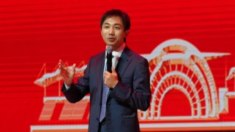 泡泡瑪特王寧寄語學(xué)弟學(xué)妹：大學(xué)除了專注學(xué)習(xí)，也可以看看左右同學(xué)