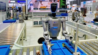 綠色節(jié)能變色玻璃、首發(fā)首展機器人技術(shù)……工博會首日有這些看點