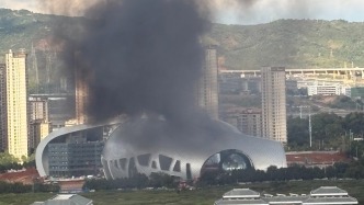 云南省科技館在建新館明火已撲滅：正調(diào)查起火原因和損失情況