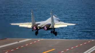 三型艦載機彈射起飛，航母戰(zhàn)力如何飛起？