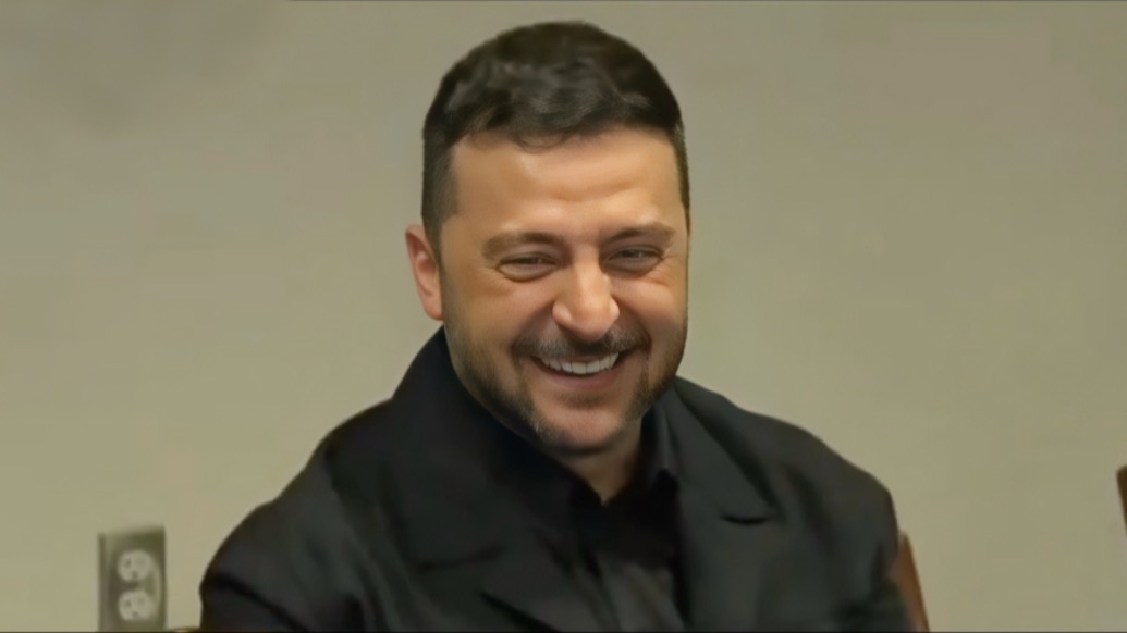 見完特朗普遭記者密集提問，澤連斯笑稱：感覺自己像美國(guó)總統(tǒng)