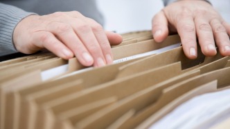 8部門：增加人工智能終端產(chǎn)品有效供給，開展智能網(wǎng)聯(lián)汽車準(zhǔn)入和上路通行試點(diǎn)