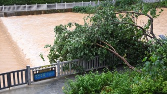 廣東水文升級(jí)發(fā)布洪水紅色預(yù)警：做好沿河低洼地區(qū)群眾轉(zhuǎn)移