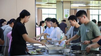 微言大義｜“小食堂”服務(wù)“大文旅”，機(jī)關(guān)食堂開放漸成風(fēng)潮