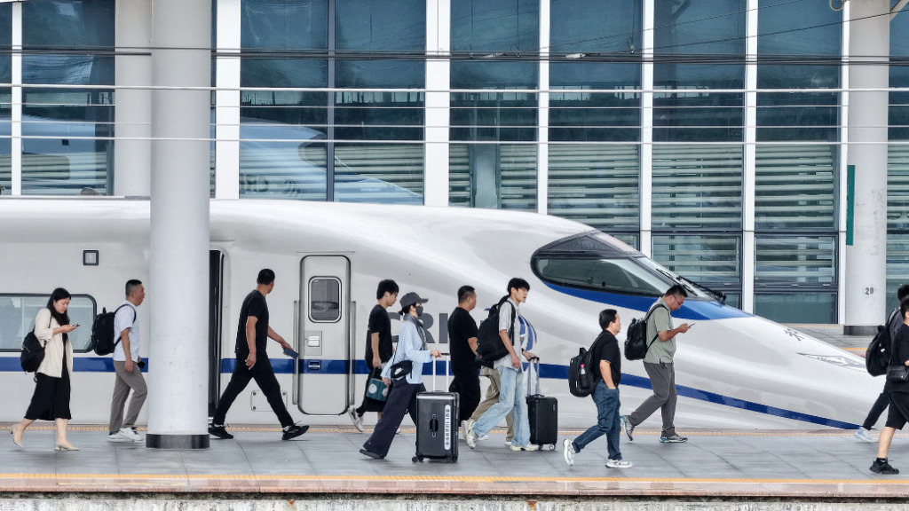 流年戒指招财:在线测算事业运势www.jixiangqiming.vip：-铁路部门累计发售国庆中秋假期车票七千万张，部分方向有余票