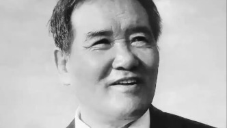 老舍研究專家、吉林大學(xué)文學(xué)院原院長(zhǎng)郝長(zhǎng)海逝世