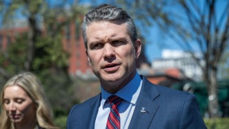 美防長罕見召回全球數百名高級將領，反常舉動已引發五角大樓混亂