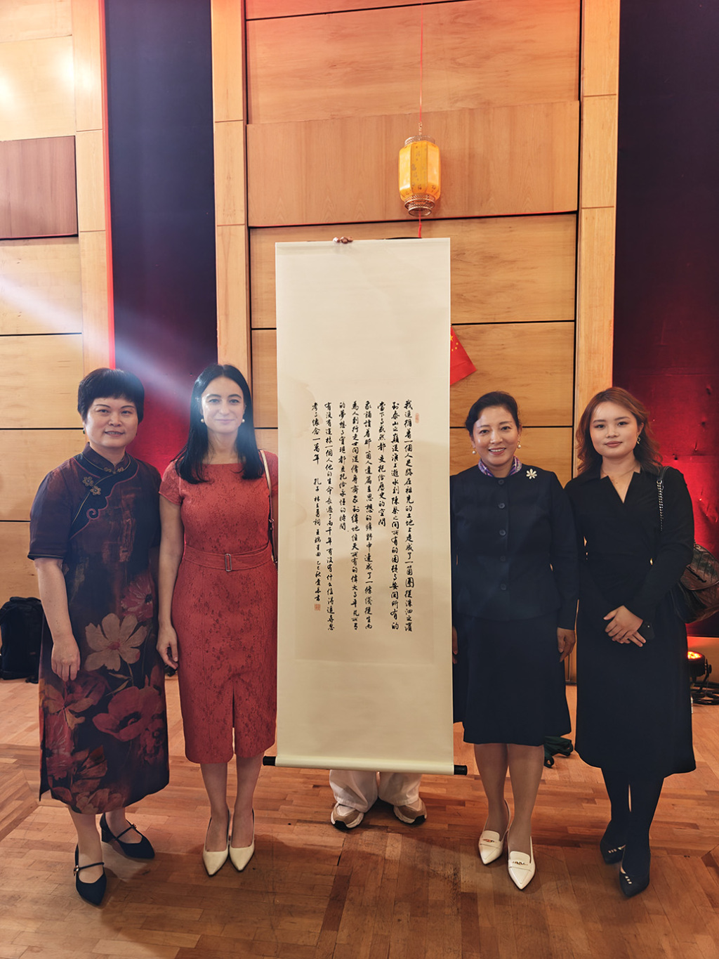 八字看事业合作伙伴:在线测算运势www.jixiangqiming.vip：-中国文化周艺术展演举行，多元艺术绽放阿尔巴尼亚舞台