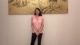 法國(guó)國(guó)民議會(huì)前議員艾斯泰勒·弗萊斯特:中國(guó)歷史紀(jì)念活動(dòng)意義重大,全球倡議助力和平發(fā)展